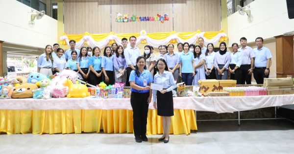 ทีมจิตอาสาชาว ก.พ.ร. ได้ร่วมทำกิจกรรมจิตอาสา ณ บ้านนนทภูมิ จังหวัดนนทบุรี ด้วยความตั้งใจที่จะมอบความสุขและกำลังใจให้แก่น้อง ๆ