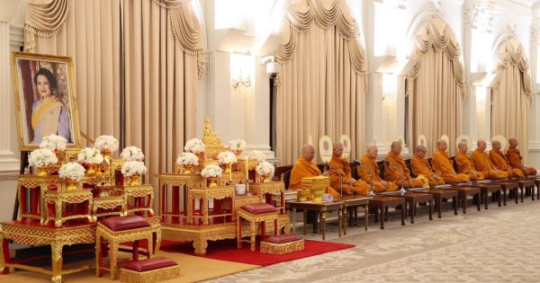 ที่ปรึกษาการพัฒนาระบบราชการ (นางสาวณฐิณี สงกุมาร) ผู้บริหาร และเจ้าหน้าที่สำนักงาน ก.พ.ร. เข้าร่วมพิธีเจริญพระพุทธมนต์ พิธีบำเพ็ญกุศล และการปาฐกถาธรรม
