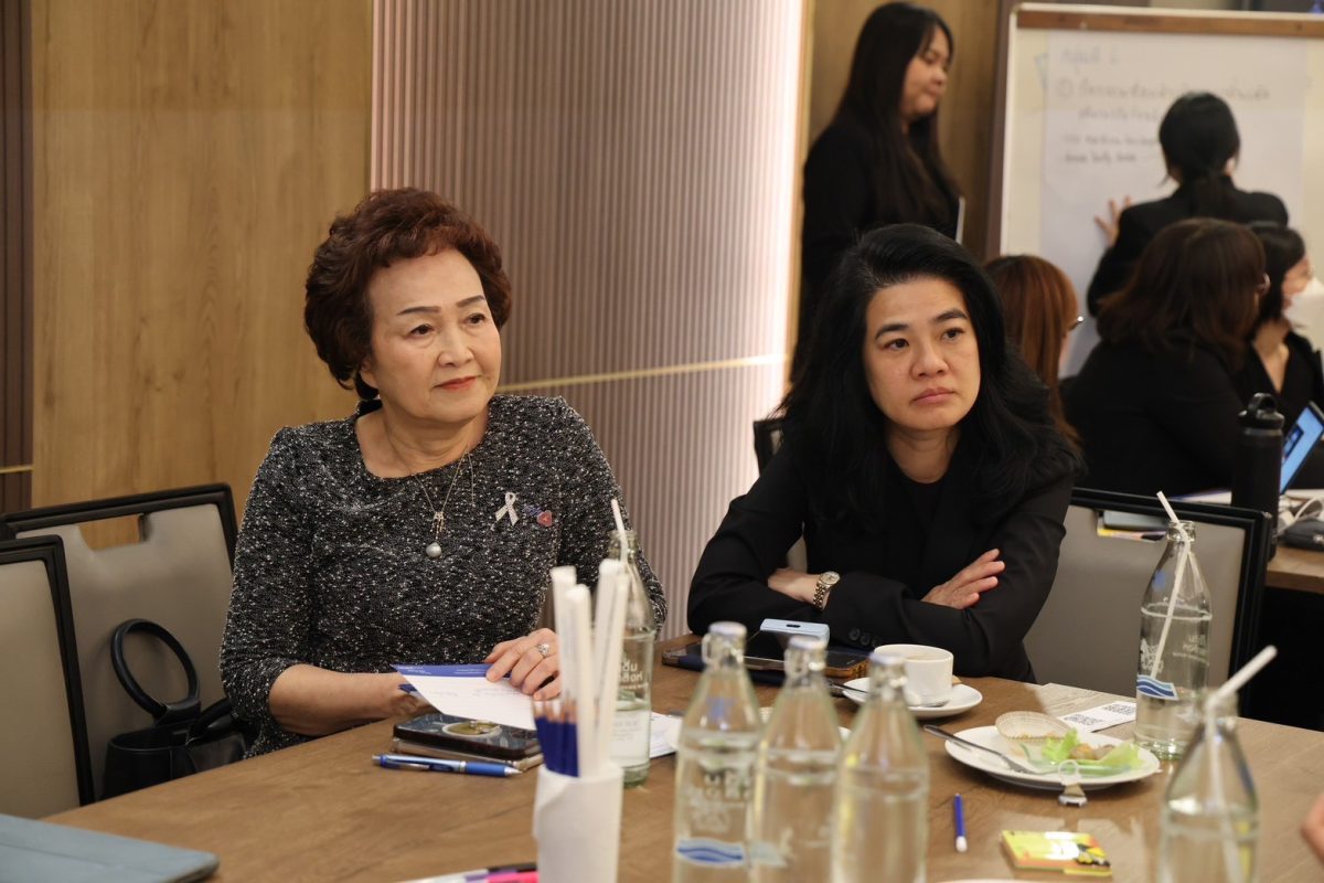 การระดมความคิดเห็นแนวทางการขับเคลื่อนแผนปฏิบัติการแห่งชาติเพื่อเข้าร่วมเป็นสมาชิก OGP ของประเทศไทย 6 06